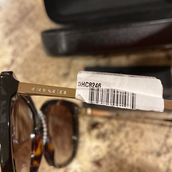 NWT COACH HC8246 WOMEN’S SUNGLASSES - Picture 8 of 12